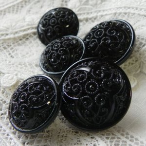 画像: 細かい模様のブラックボタン５個セット