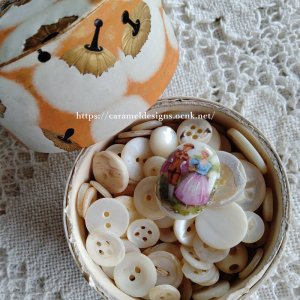 画像: コティ・パウダーボックス＆リモージュカボション＆シェルボタン250個