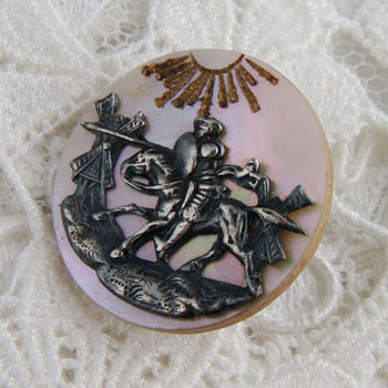 画像: Don Quixote シェルと銀製のボタン