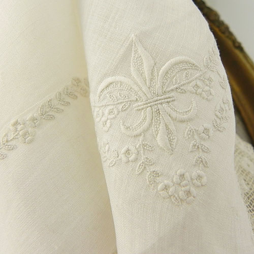 雰囲気も変わるんですよSALEஐ⋆*フランスアンティーク素敵な刺繍ホワイトハンカチクロス・11枚