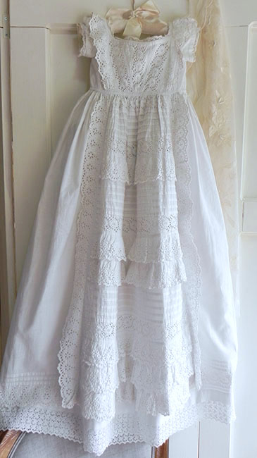 画像: 【２枚組】イギリス、ヴィクトリアン・ベビー洗礼式用ドレス＆スリップ