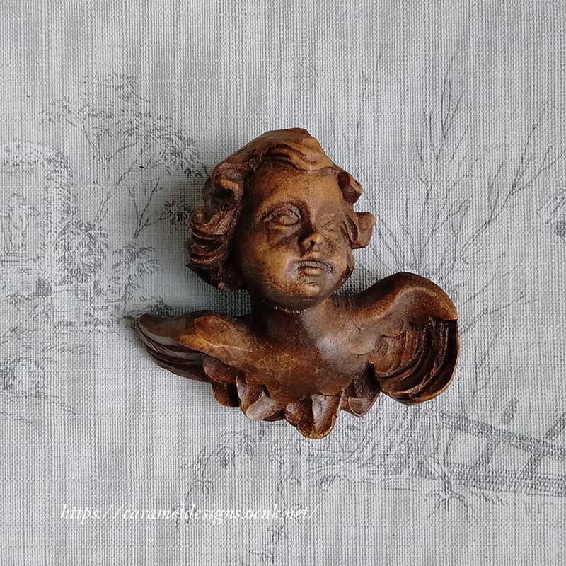 画像1: 手彫りの木製天使・エンジェル、オーナメント