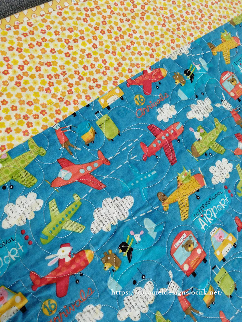 画像11: 1930年代頃のフィードサック布地のチャイルドキルト96ｃｍｘ73ｍ