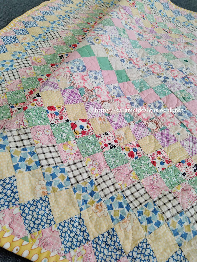 画像2: 1930年代頃のフィードサック布地のチャイルドキルト96ｃｍｘ73ｍ