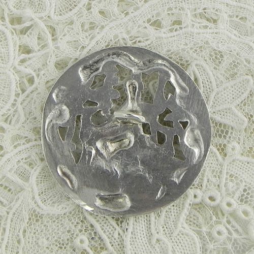 画像: 月の女神　銀製ボタン
