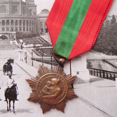 画像2: フレンチ・メダル　赤と緑のリボン付　（C)