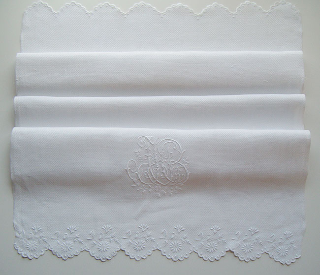 画像: 白刺繍モノグラムのフレンチリネン　在庫最終