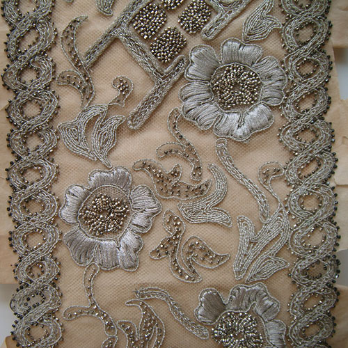 画像: 1895年、カットビーズ＆刺繍のヴィクトリアンドレス飾り